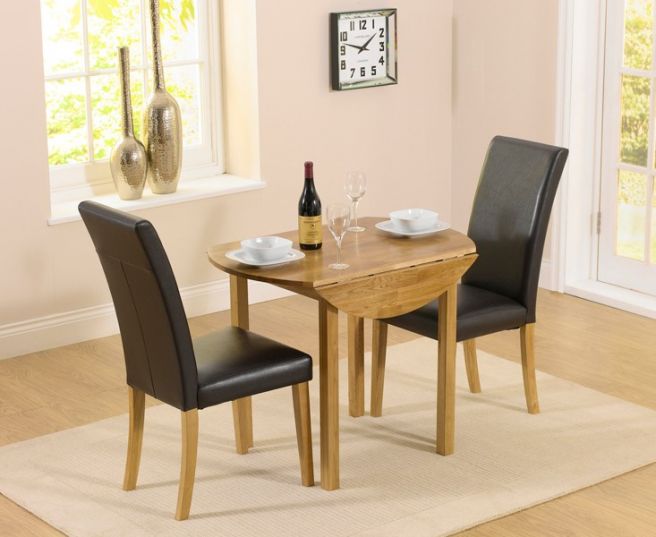 Promo Round Extending Dining Set With Atlanta Chairs